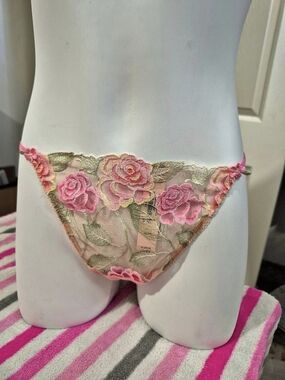 Victoria's Secret Embroidery V-string Panty